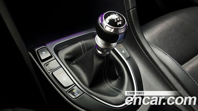 Hyundai Veloster 2019 — photo 9