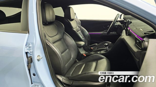 Hyundai Veloster 2019 — photo 12