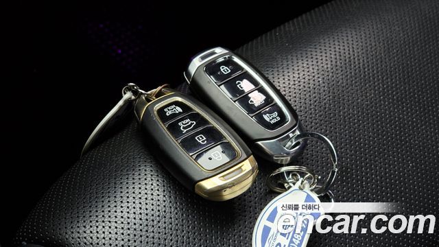 Hyundai Veloster 2019 — photo 16
