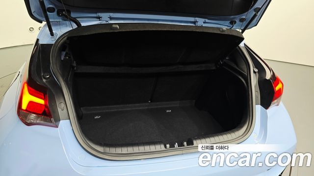 Hyundai Veloster 2019 — photo 20