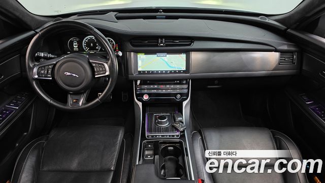 Jaguar XF 2017 — photo 7