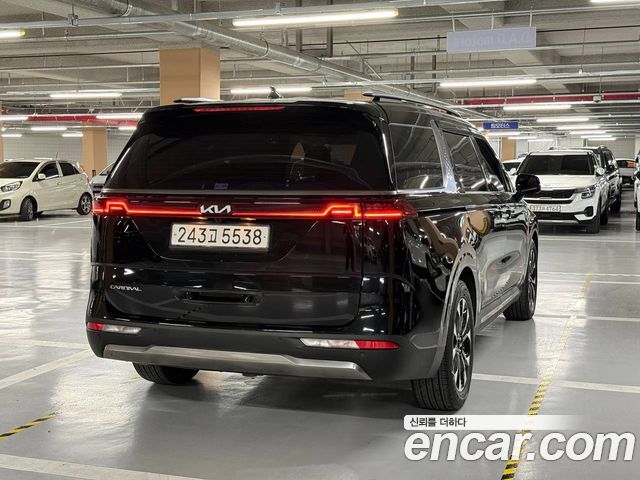 Kia Canival 2023 — photo 2