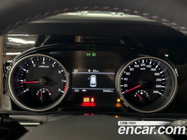 Kia Canival 2023 — photo 8