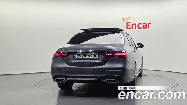 Mercedes-Benz E-Class 2021 — photo 4
