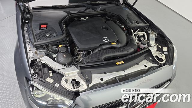 Mercedes-Benz E-Class 2021 — photo 6
