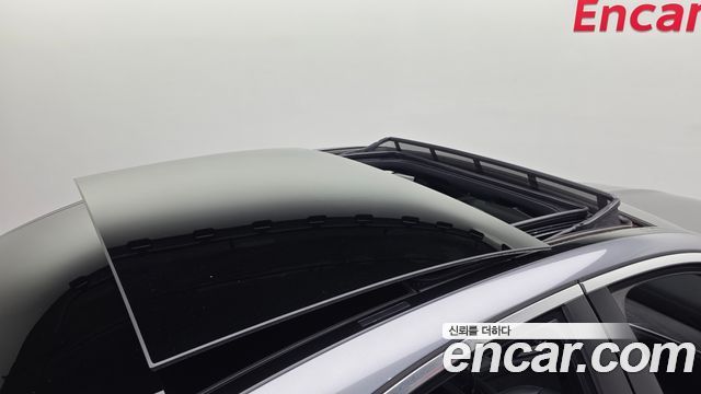 Mercedes-Benz E-Class 2021 — photo 19