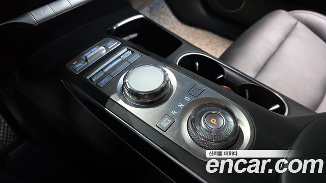 Genesis GV70 2021 — photo 12