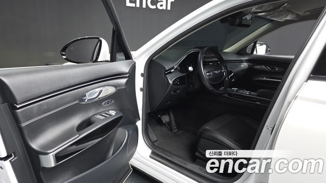 Genesis GV70 2021 — photo 13
