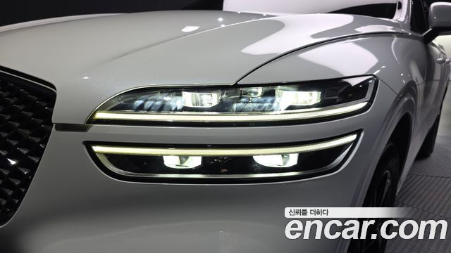 Genesis GV70 2021 — photo 8