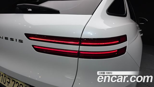 Genesis GV70 2021 — photo 9