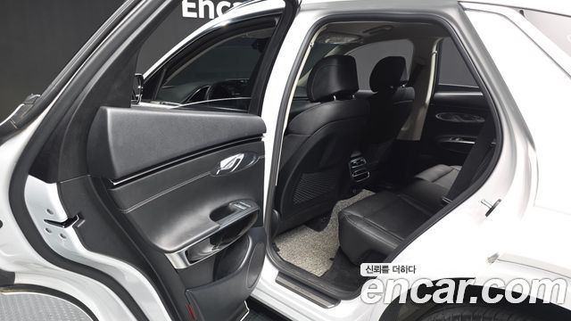 Genesis GV70 2021 — photo 16