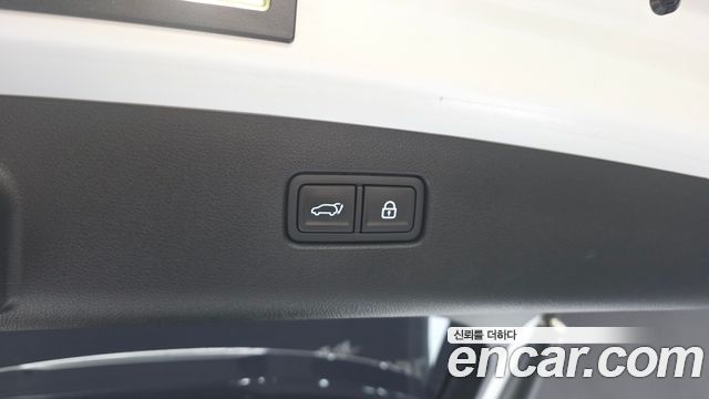 Genesis GV70 2021 — photo 31
