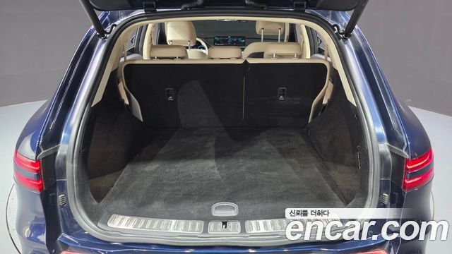 Genesis GV70 2023 — photo 24