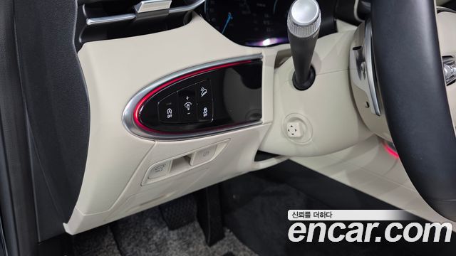 Genesis GV70 2023 — photo 26