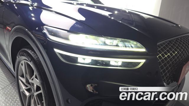 Genesis GV70 2023 — photo 8
