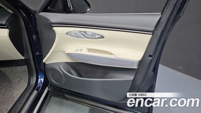 Genesis GV70 2023 — photo 14