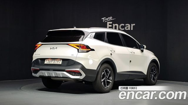 Kia Sportage 2023 — photo 2