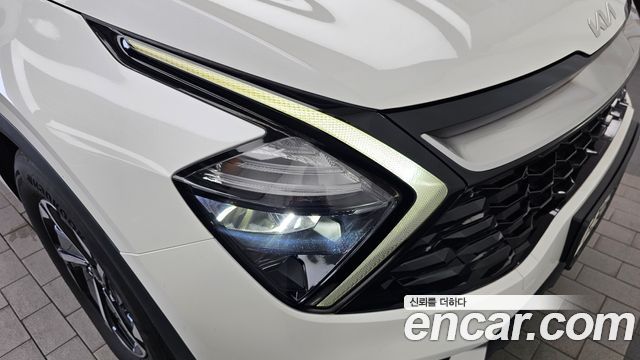 Kia Sportage 2023 — photo 8