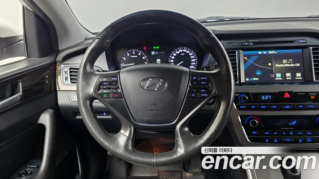 Hyundai Sonata 2017 — photo 13