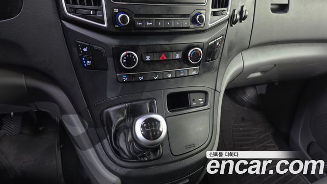 Hyundai Starex 2020 — photo 12