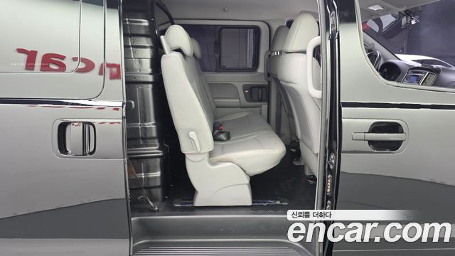 Hyundai Starex 2020 — photo 18