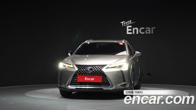 Lexus UX 2019 — photo 3