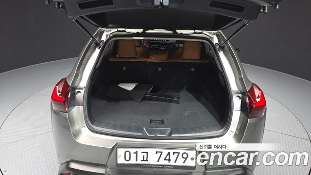 Lexus UX 2019 — photo 26