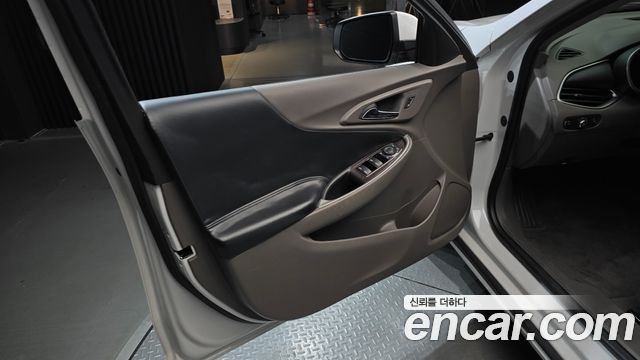 Chevrolet Korea Malibu 2017 — photo 14
