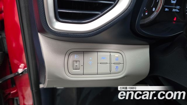 Hyundai Venue 2022 — photo 16
