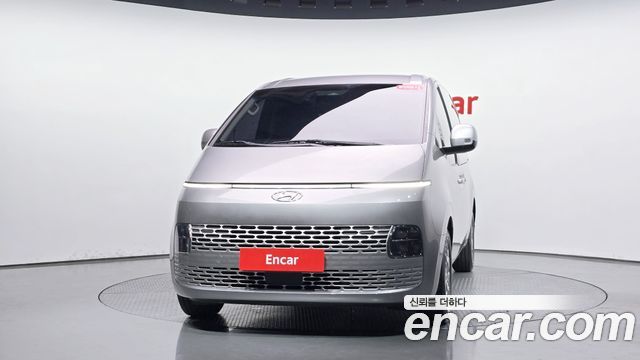 Hyundai Staria 2022 — photo 3