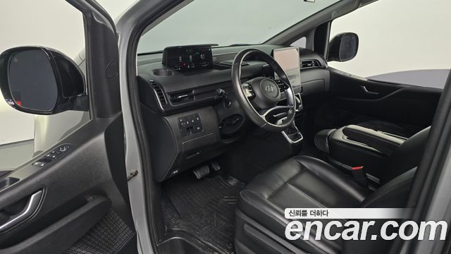 Hyundai Staria 2022 — photo 13