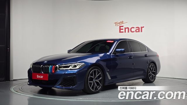 BMW 5-Series 2021 — photo 32