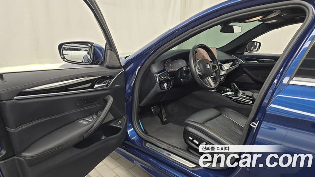 BMW 5-Series 2021 — photo 13