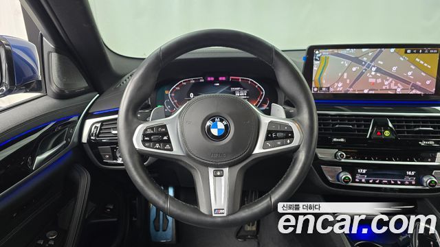 BMW 5-Series 2021 — photo 19