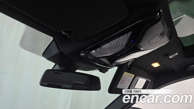 BMW 5-Series 2021 — photo 25