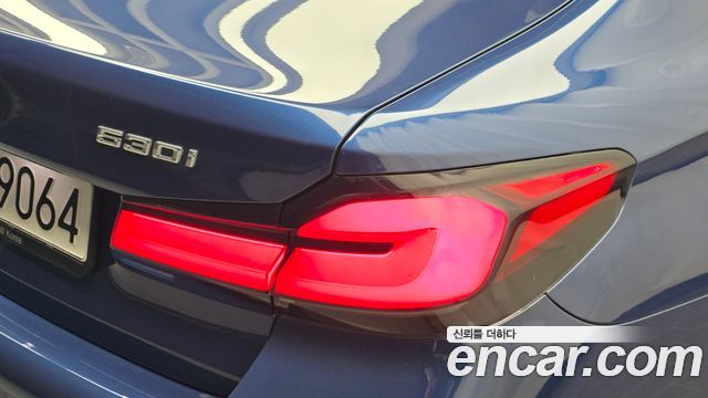 BMW 5-Series 2021 — photo 9
