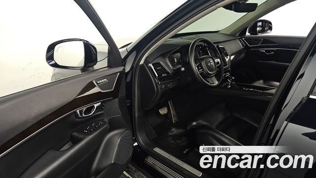 Volvo XC90 2017 — photo 10