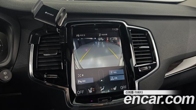 Volvo XC90 2017 — photo 16