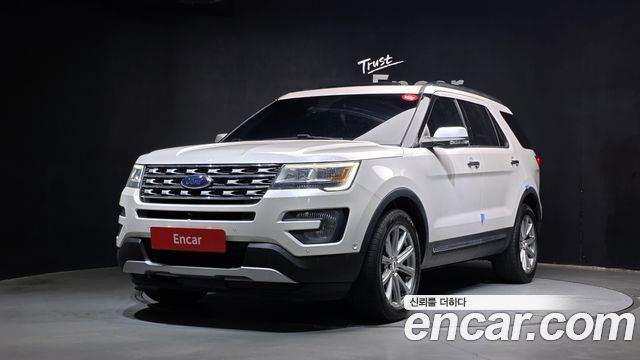 Ford Explorer 2017 — photo 1