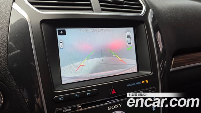 Ford Explorer 2017 — photo 14