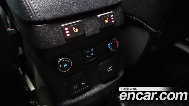 Ford Explorer 2017 — photo 18