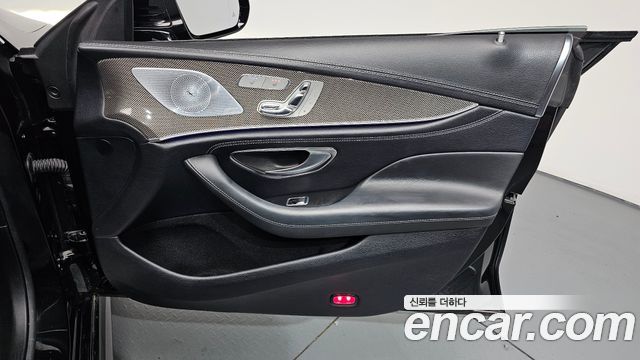 Mercedes-Benz CLS-Class 2019 — photo 15