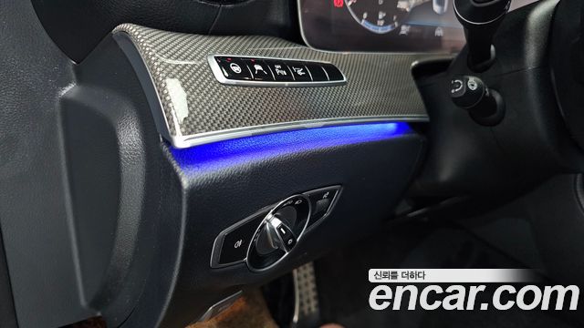 Mercedes-Benz CLS-Class 2019 — photo 27