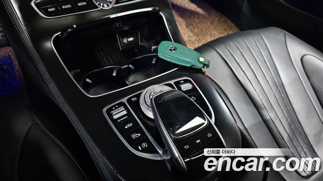 Mercedes-Benz CLS-Class 2019 — photo 29