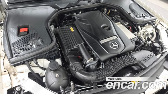 Mercedes-Benz E-Class 2022 — photo 6