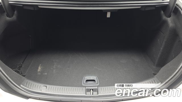 Mercedes-Benz E-Class 2022 — photo 20