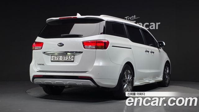 Kia Canival 2016 — photo 2