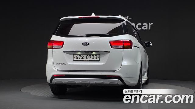 Kia Canival 2016 — photo 4