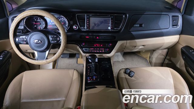 Kia Canival 2016 — photo 7
