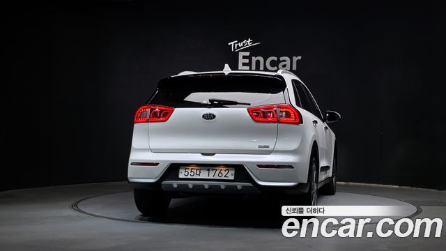 Kia Niro 2017 — photo 4